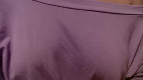 Snapshot of kai_rayne chatting on 12-17-25, 12:00 Kai online show from 12-17-25, 12:00