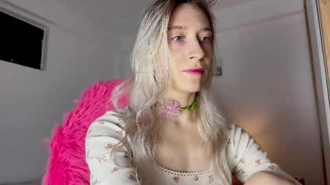 Snapshot of kali_the_goddess chatting on 11-01-25, 12:29 kali_the_goddess online show from 11-01-25, 12:29