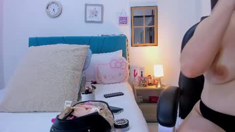 Kamilalopez online show from 06-29-26, 08:42