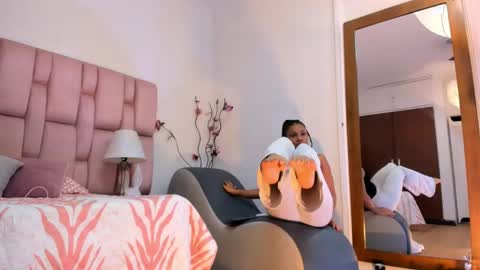 Snapshot of kamila_arias chatting on 06-05-26, 01:06 online show from 06-05-26, 01:06