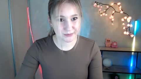 kamilla_love_ online show from 05-29-26, 11:52
