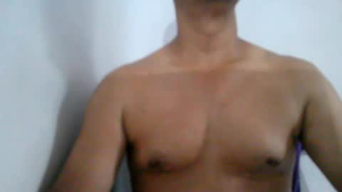 Snapshot of kamilo69_ chatting on 07-19-26, 10:57 Kamilo online show from 07-19-26, 10:57