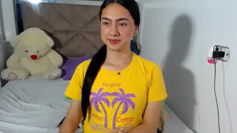 Snapshot of kammi_candy chatting on 07-17-26, 02:29 -- kammi -- online show from 07-17-26, 02:29