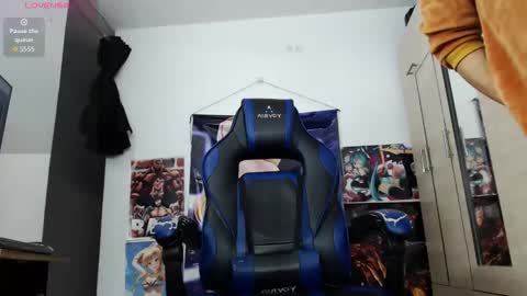 Snapshot of kanekixxxhot chatting on 03-22-26, 11:35 andres online show from 03-22-26, 11:35