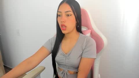 karely_sweet_ online show from 05-20-26, 02:12
