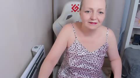 Karen online show from 04-10-26, 09:58