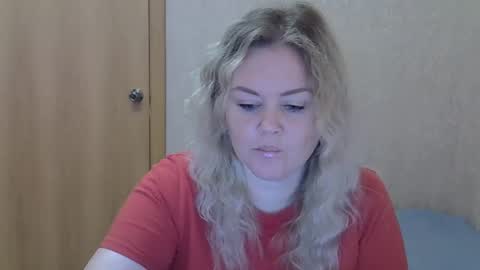karennelsonx online show from 05-26-26, 12:23