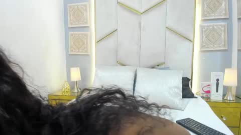 karinaacox online show from 03-26-26, 01:17