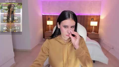 Snapshot of karlaa_james chatting on 04-25-26, 11:02 Karlaa online show from 04-25-26, 11:02