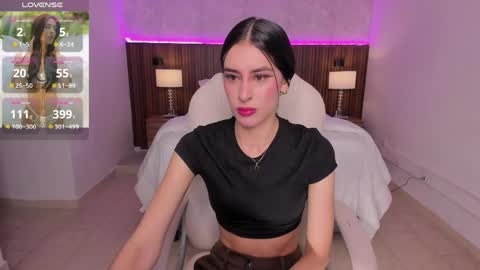Snapshot of karlaa_james chatting on 05-11-26, 11:05 Karlaa online show from 05-11-26, 11:05