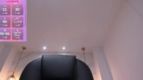 karliie kloss   online show from 05-15-26, 05:14