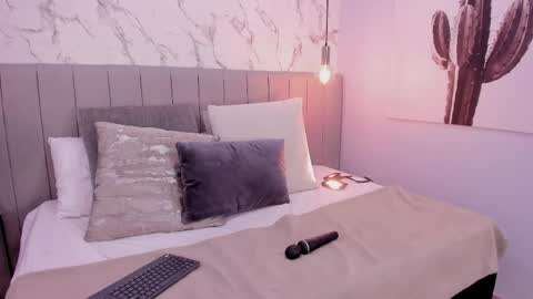 karlla_brown online show from 05-12-26, 01:30
