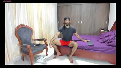 Snapshot of karlmarley1 chatting on 06-25-26, 12:31 Karl online show from 06-25-26, 12:31