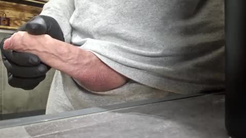 Snapshot of karlmeirio chatting on 02-12-25, 06:51 Daddy Karl online show from 02-12-25, 06:51