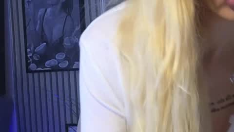 Julia online show from 03-28-26, 01:22