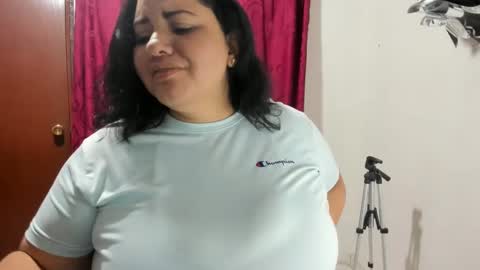 Snapshot of karol103900 chatting on 12-30-24, 08:25 Karol online show from 12-30-24, 08:25