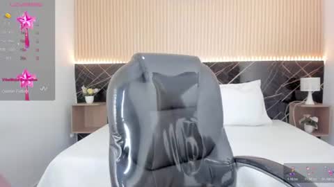 karol_cortes online show from 06-23-26, 12:14