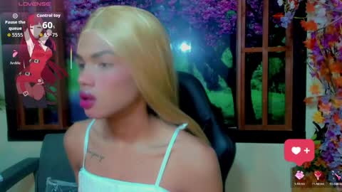 karol Vanessa   online show from 04-15-26, 11:17