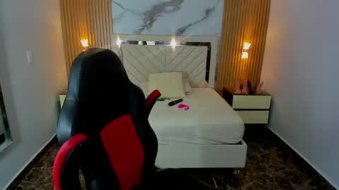 Karol and Luna online show from 06-23-26, 07:34
