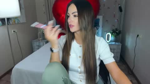 Karolina online show from 02-18-26, 07:59