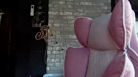 Snapshot of karoline121 chatting on 07-05-26, 04:19 karoline121 online show from 07-05-26, 04:19