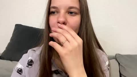 Lia online show from 04-30-26, 04:02