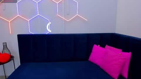 kat__cat online show from 04-17-26, 02:14