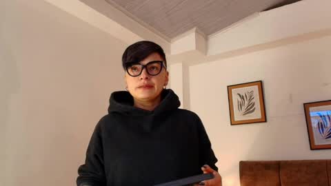 kat paradisse online show from 04-15-26, 12:01