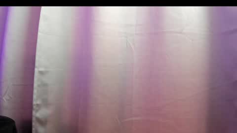 INDEPENDENT MODEL online show from 05-12-26, 07:33