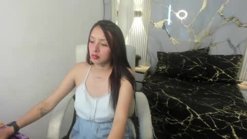 kataleya_bella online show from 04-23-26, 08:00