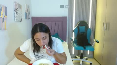 kataleya monet online show from 12-22-24, 07:21