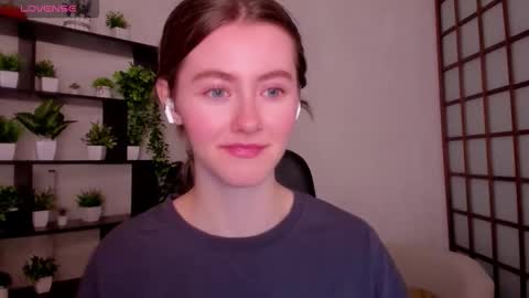 Kate online show from 12-19-25, 02:29