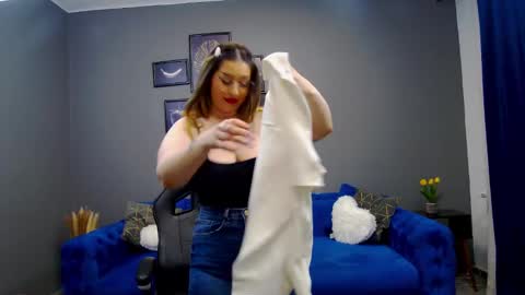 Kate online show from 01-31-25, 12:28