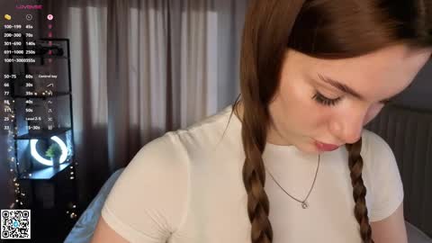 Lola online show from 04-10-26, 04:17