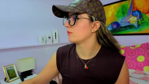 Snapshot of katia_foxx chatting on 04-21-26, 12:11 Khaterine online show from 04-21-26, 12:11