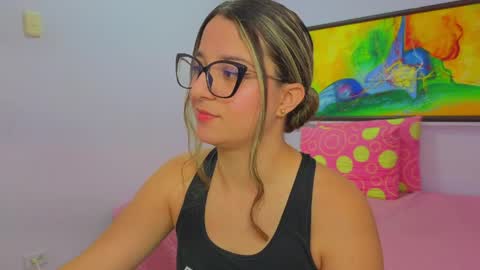 Snapshot of katia_foxx chatting on 05-04-26, 12:23 Khaterine online show from 05-04-26, 12:23