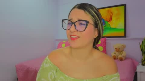 Snapshot of katia_foxx chatting on 05-05-26, 12:13 Khaterine online show from 05-05-26, 12:13