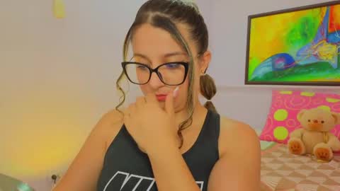 Snapshot of katia_foxx chatting on 05-26-26, 12:12 Khaterine online show from 05-26-26, 12:12