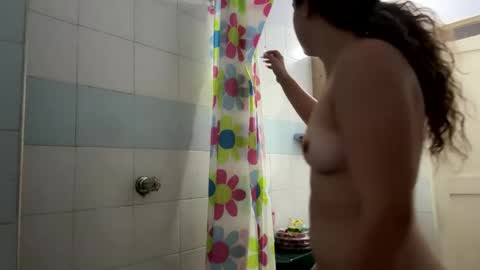 Snapshot of katia_foxx chatting on 06-01-26, 11:56 Khaterine online show from 06-01-26, 11:56