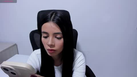 Katia online show from 01-16-26, 04:44