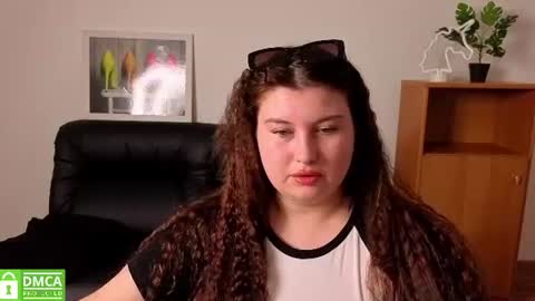 Snapshot of katina_deeplou4 chatting on 07-22-26, 05:27 Katina online show from 07-22-26, 05:27
