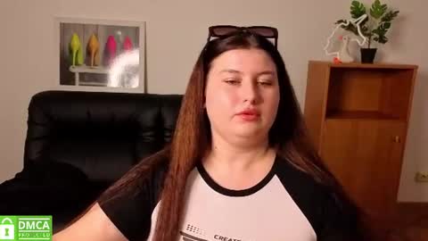 Snapshot of katina_deeplou4 chatting on 07-28-26, 06:20 Katina online show from 07-28-26, 06:20
