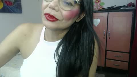 katiusca_horny2 online show from 04-01-26, 12:28