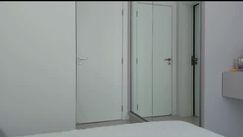 Katrin online show from 03-29-26, 04:18