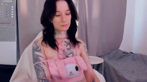katrina_h0w online show from 05-07-26, 04:07
