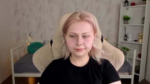 Yuki online show from 06-24-26, 05:39