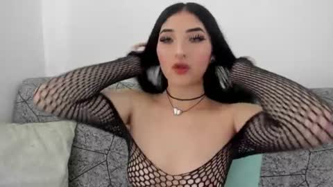 Snapshot of kattengel_ chatting on 06-15-26, 01:24 Kat online show from 06-15-26, 01:24