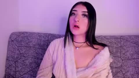 Snapshot of kattengel_ chatting on 06-18-26, 11:09 Kat online show from 06-18-26, 11:09