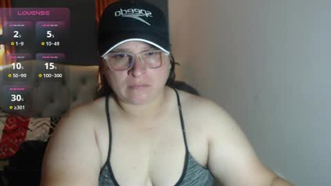 Snapshot of katty_findom_ chatting on 06-30-26, 09:32 katty online show from 06-30-26, 09:32
