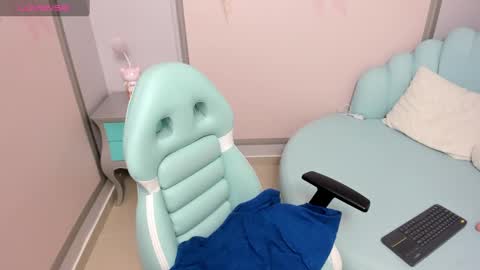 Snapshot of kattycurvy4u chatting on 01-30-25, 06:21 katty online show from 01-30-25, 06:21